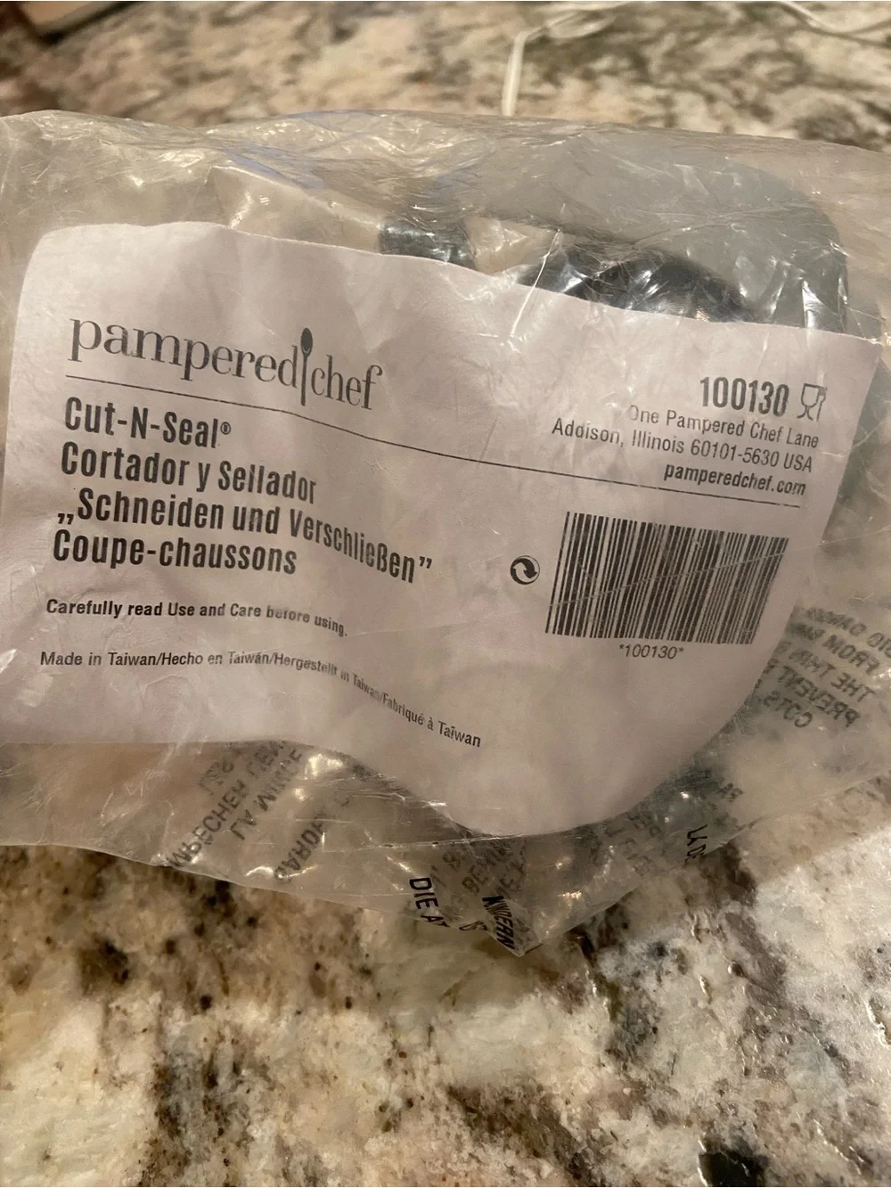 Pampered Chef Cut-N-Seal New in package